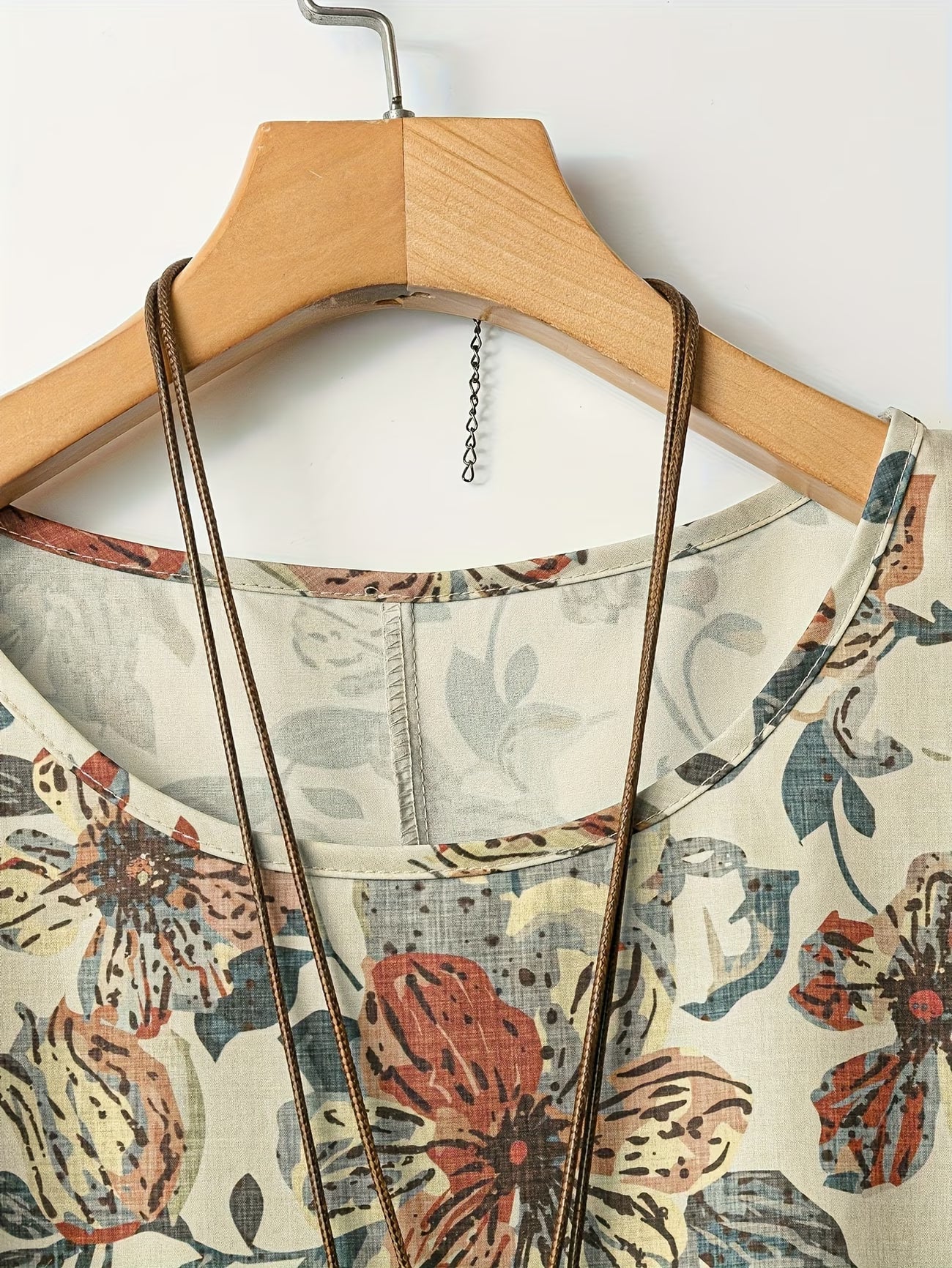 Elegant Botanical Print 2-Piece Women’s Co-Ord Set