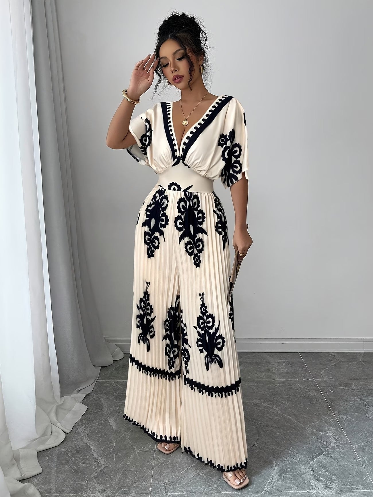Chic Women’s V-Neck Jumpsuit with Waist-Cinching Fit – Elegant Wide-Leg Fashion Outfit