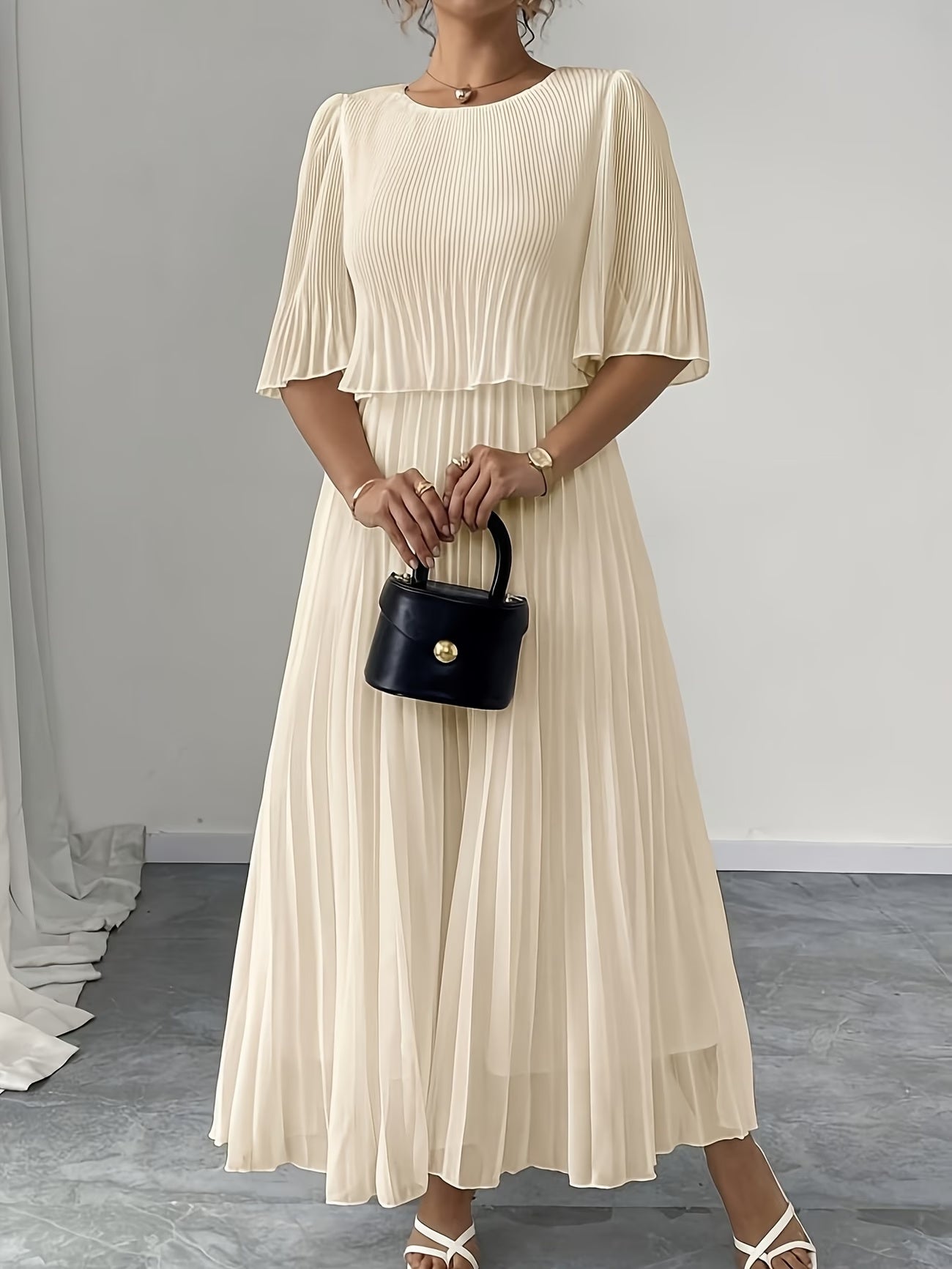 Elegant Plus Size Pleated Dress – Solid Color Fashionable European Style Women's Outfit