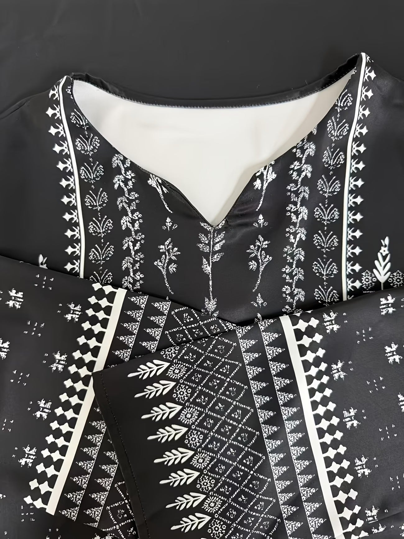 Women’s Luxury Traditional Black Two-Piece Set – Tribal Pattern Long Sleeve Loose Top with Matching Pants (Elegant Muslim Ethnic Style