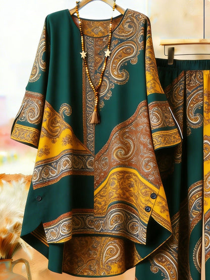 Featuring Persian Floral Print Design, Crew Neck, Dipped Hem, Suitable for Everyday Casual Wear, Comfortable and Stylish