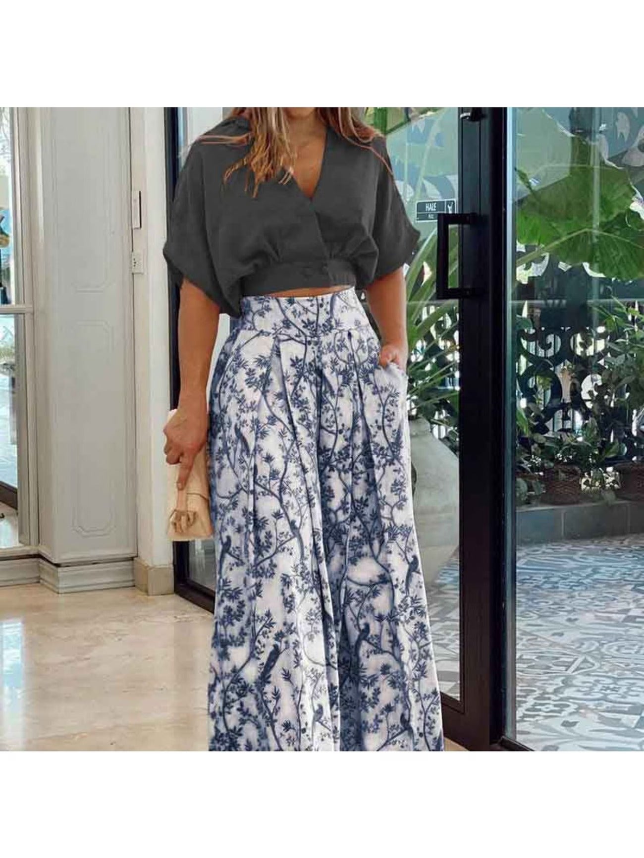 Elegant Printed Wide-Leg Pants Set – V-Neck Shirt Top Stylish Women’s Spring Casual Outfit