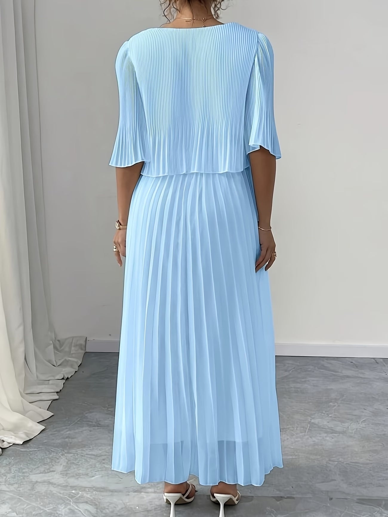 Elegant Plus Size Pleated Dress – Solid Color Fashionable European Style Women's Outfit