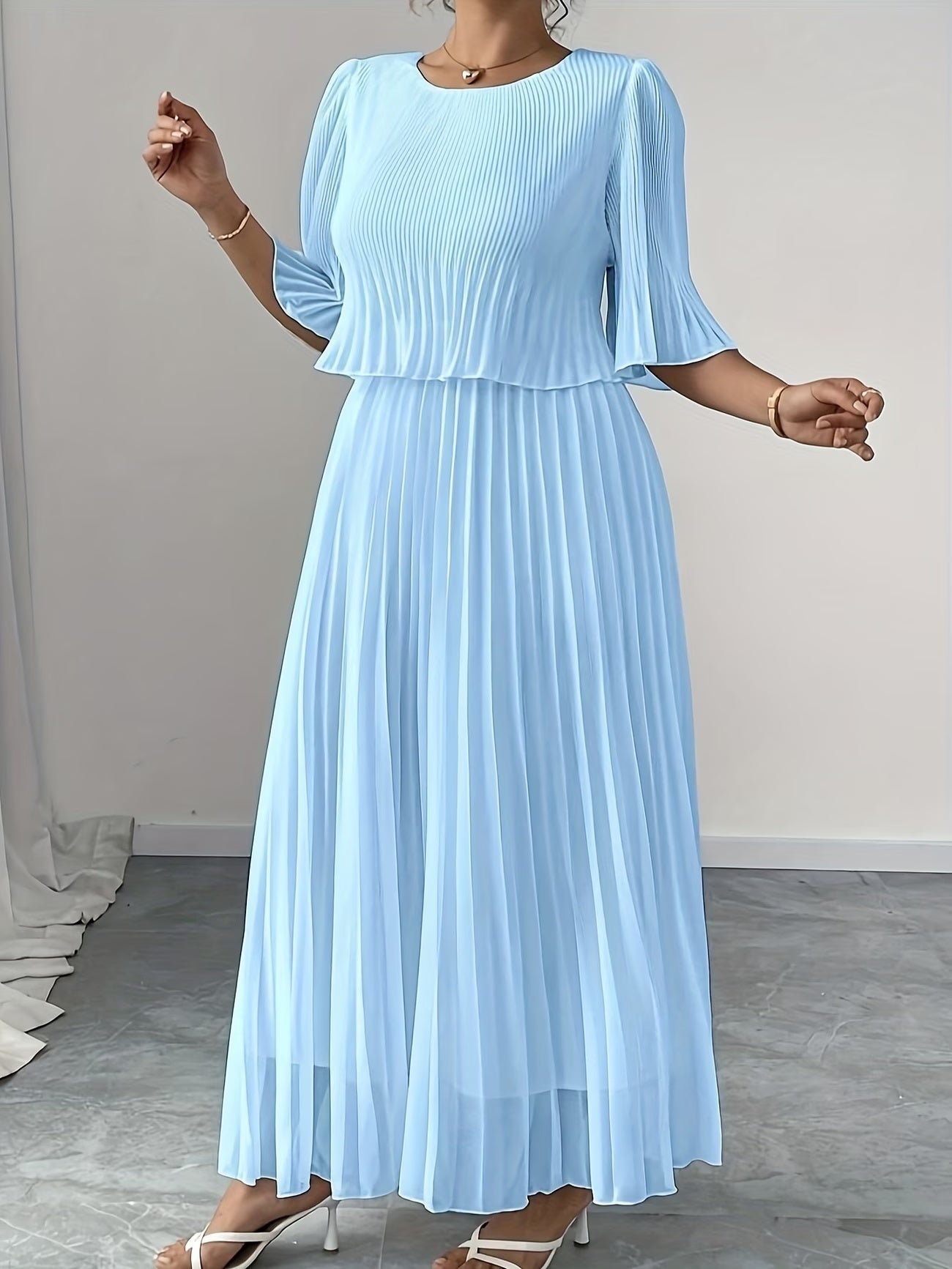 Elegant Plus Size Pleated Dress – Solid Color Fashionable European Style Women's Outfit