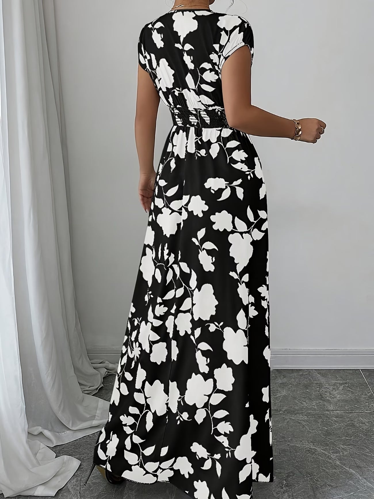 Elegant Floral Maxi Dress – V-Neck A-Line Flowing Dress with Cinched Waist for Women